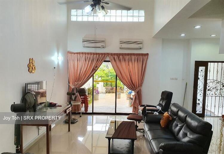 Lorong Sarina (D14), Terrace For Sale 98459021